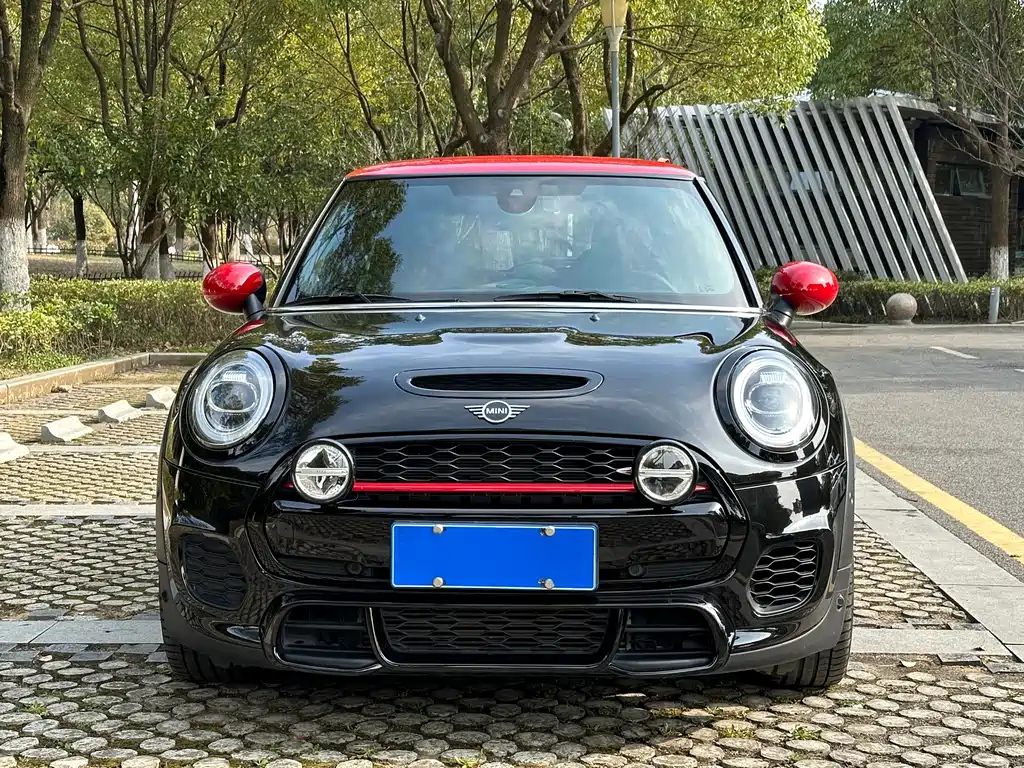 MINI JCW 2019