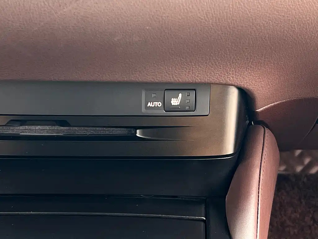 LEXUS ES 2019