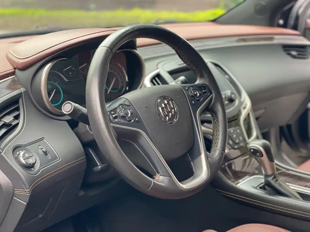 BUICK LACROSSE 2015