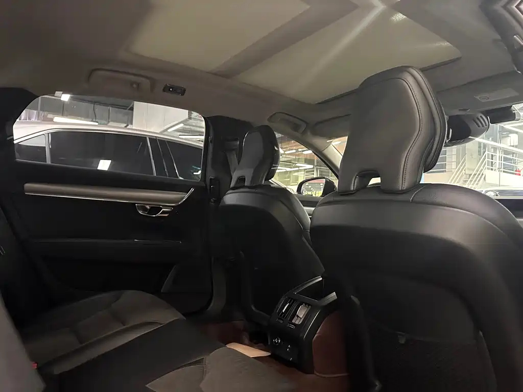 VOLVO S90 2020