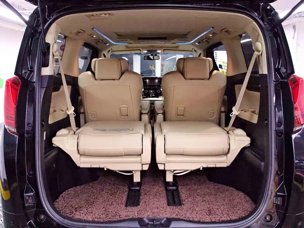 TOYOTA ALPHARD 2015