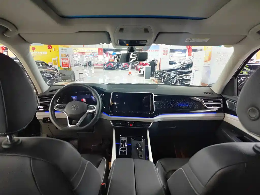 VOLKSWAGEN TOURAN 2022