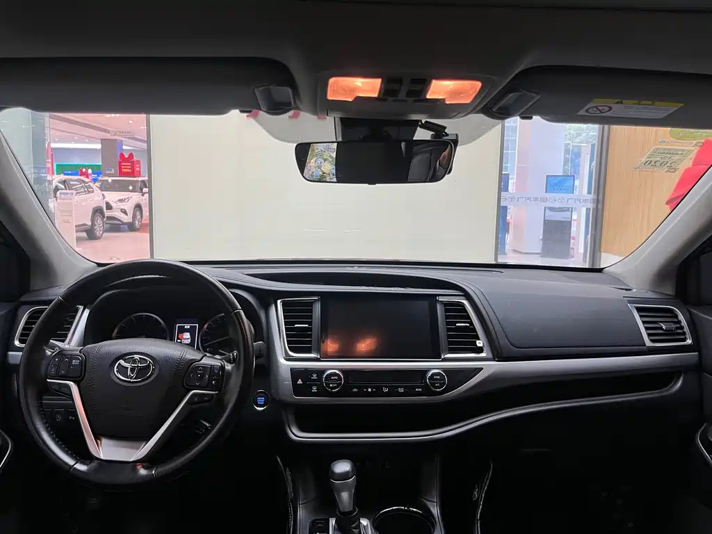 TOYOTA HIGHLANDER 2018