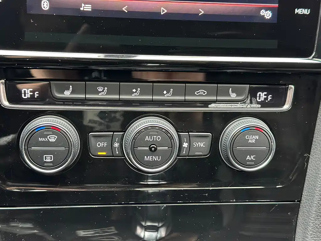 VOLKSWAGEN GOLF 2019