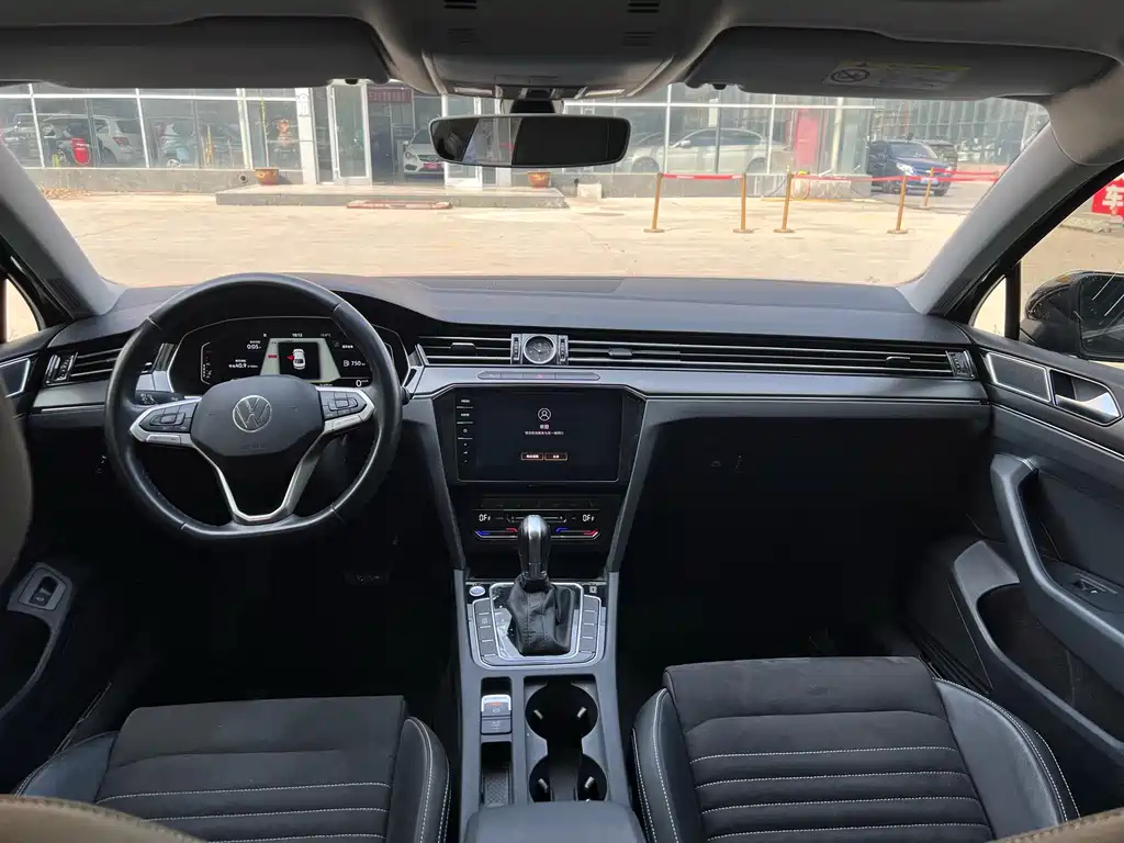 VOLKSWAGEN MAGOTAN 2022