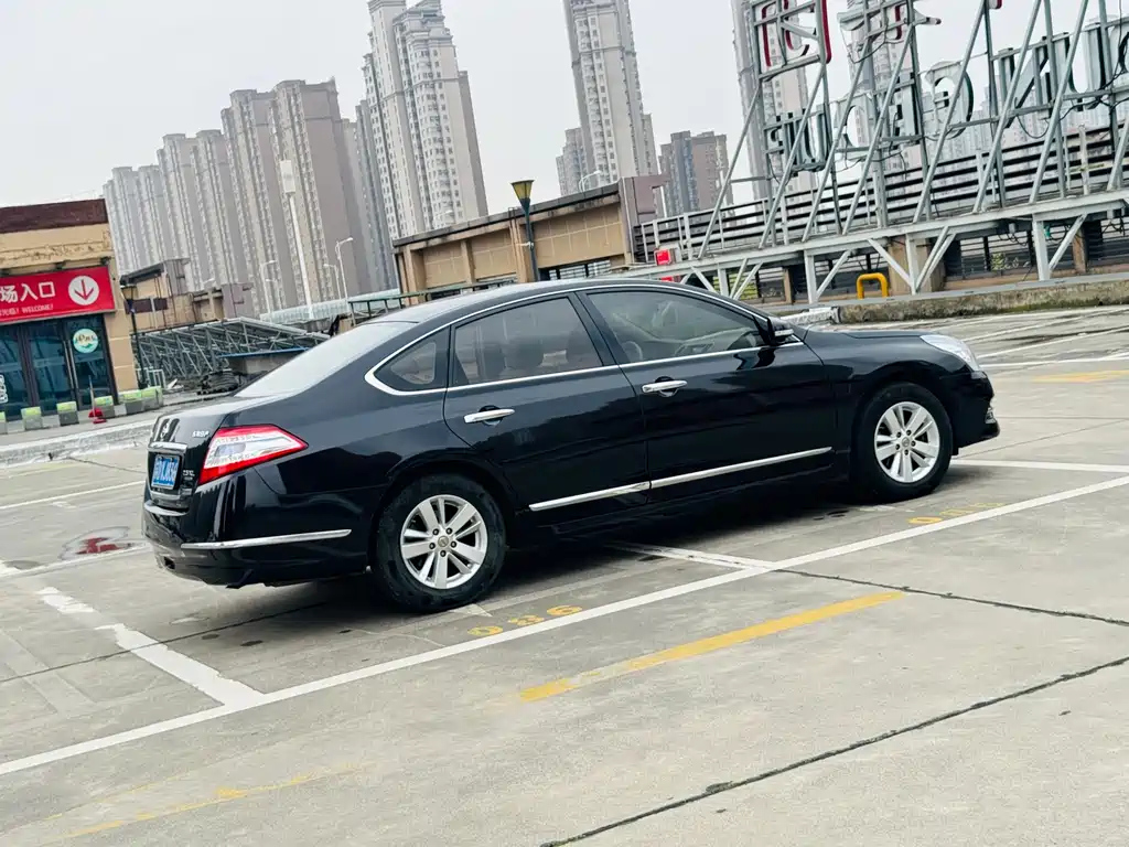 NISSAN TEANA 2012