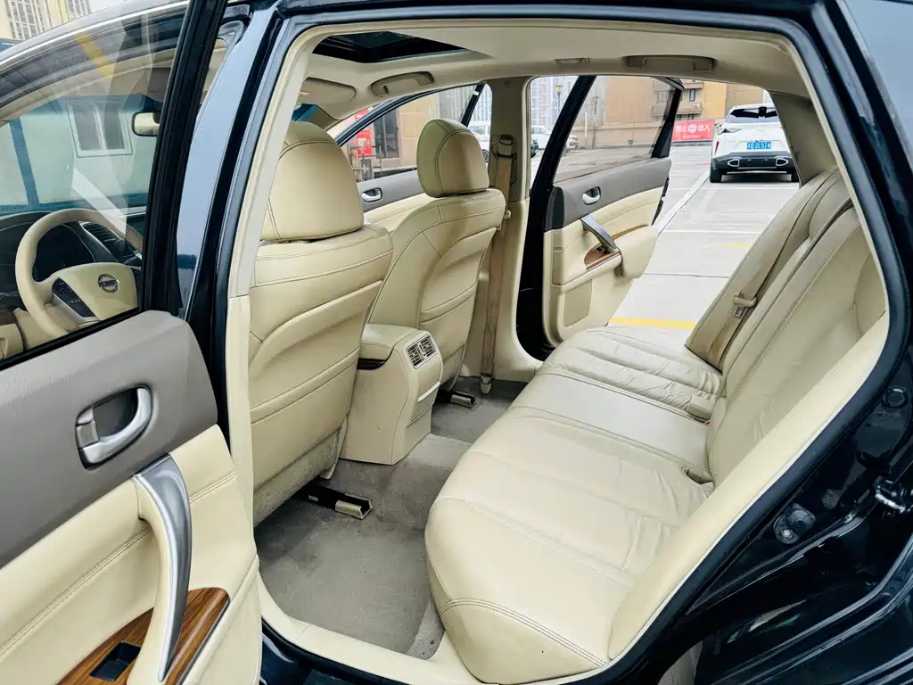 NISSAN TEANA 2012
