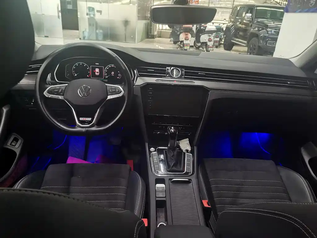 VOLKSWAGEN MAGOTAN 2021