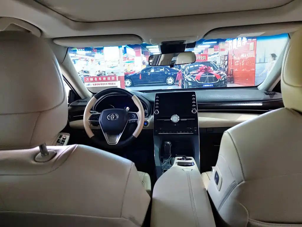 TOYOTA AVALON 2019