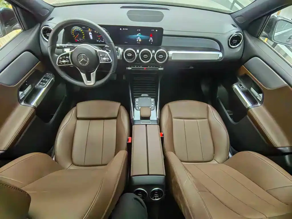 MERCEDES BENZ GLB 2021