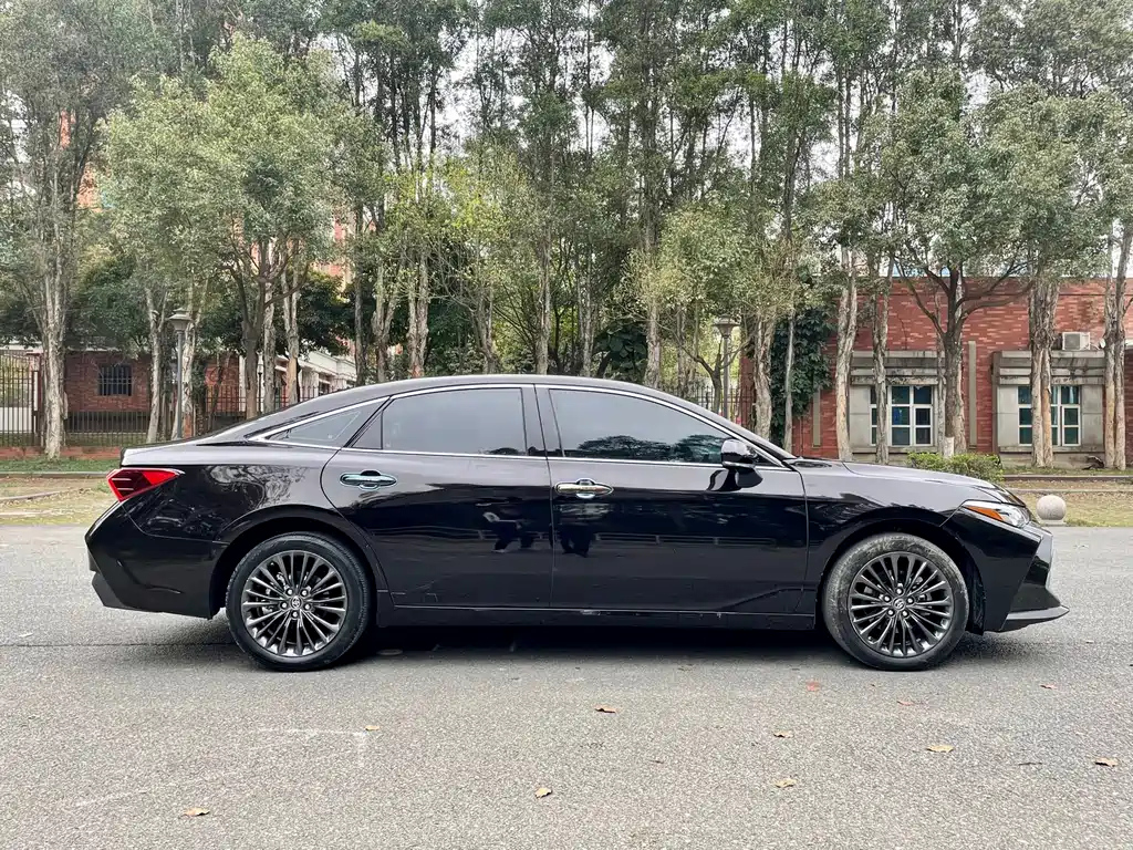 TOYOTA AVALON 2021