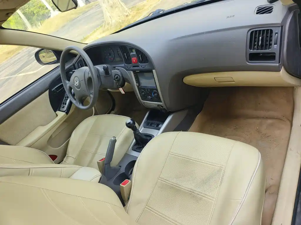HYUNDAI ELANTRA 2012