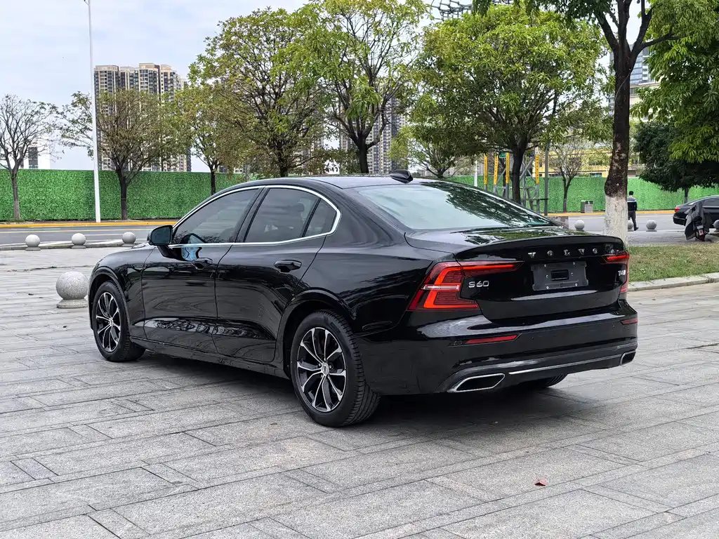 VOLVO S60 2020