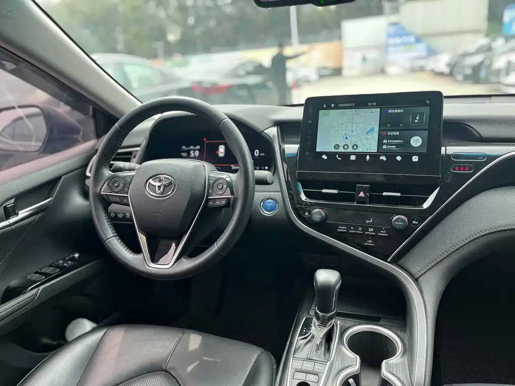 TOYOTA CAMRY 2023
