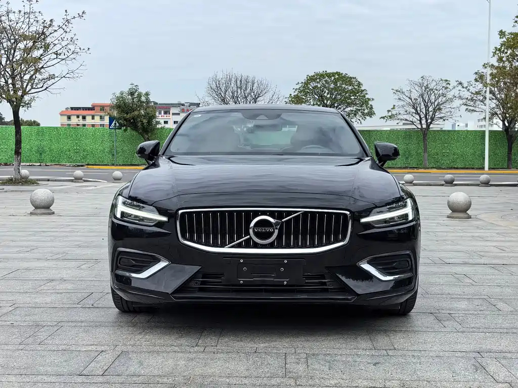 VOLVO S60 2020