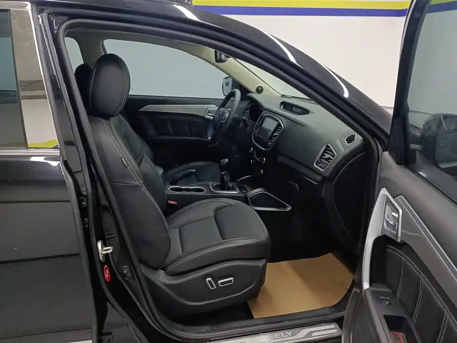GEELY AUTO VISION X6 2017