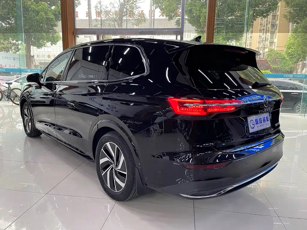 VOLKSWAGEN VILORAN 2022