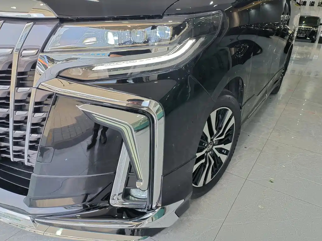 TOYOTA ALPHARD 2016