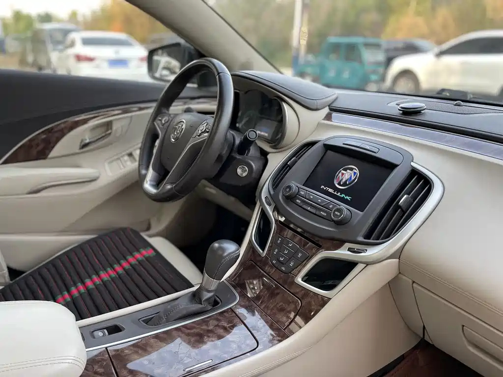 BUICK LACROSSE 2015