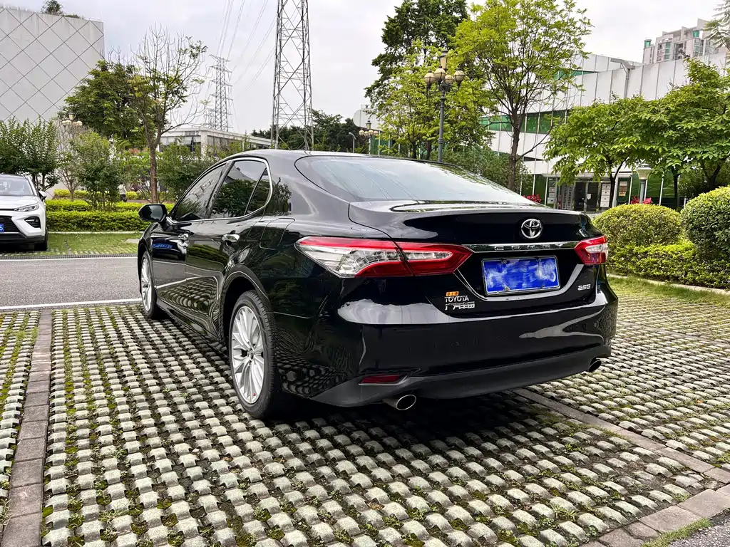TOYOTA CAMRY 2018