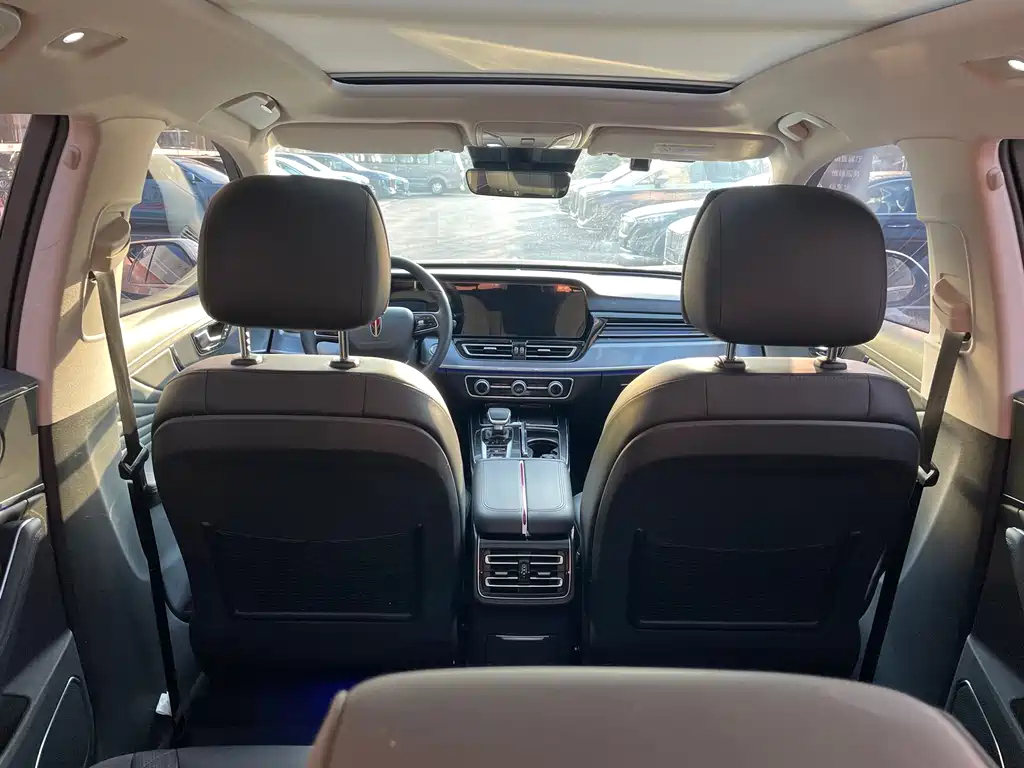 HONGQI HS5 2023