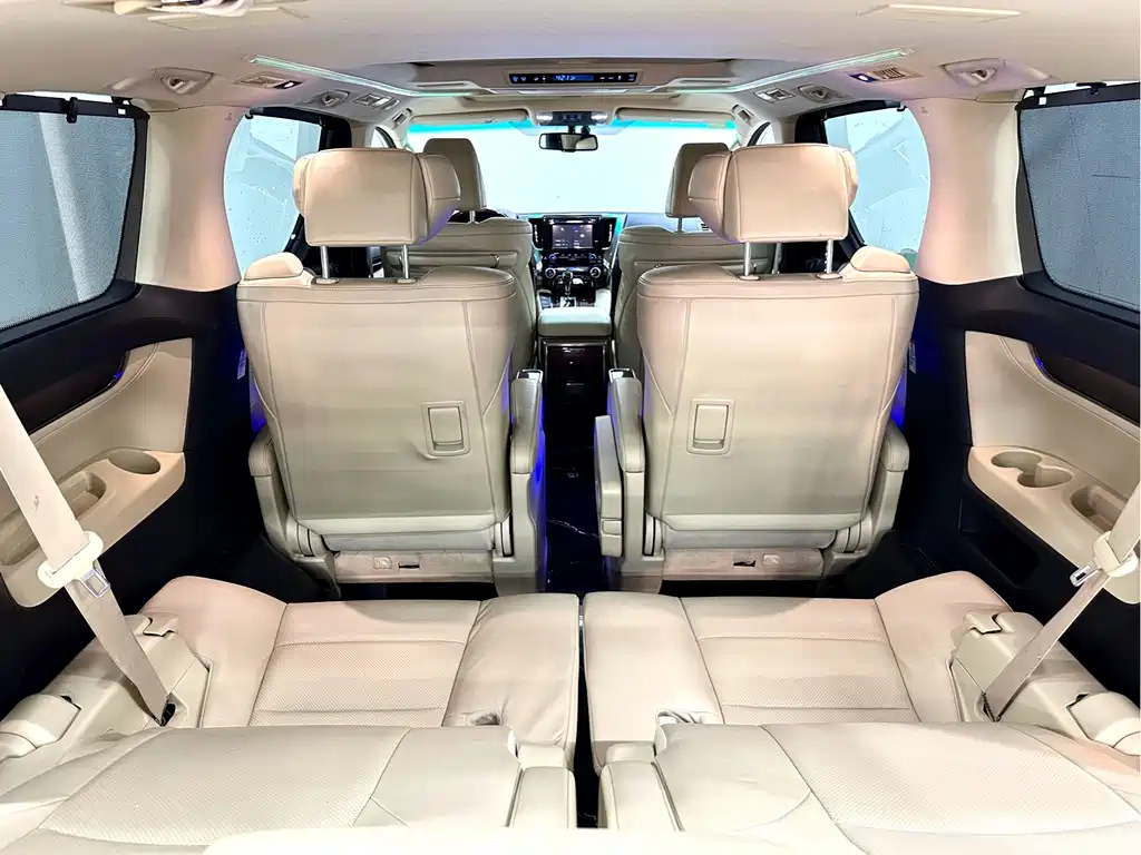 TOYOTA ALPHARD 2017