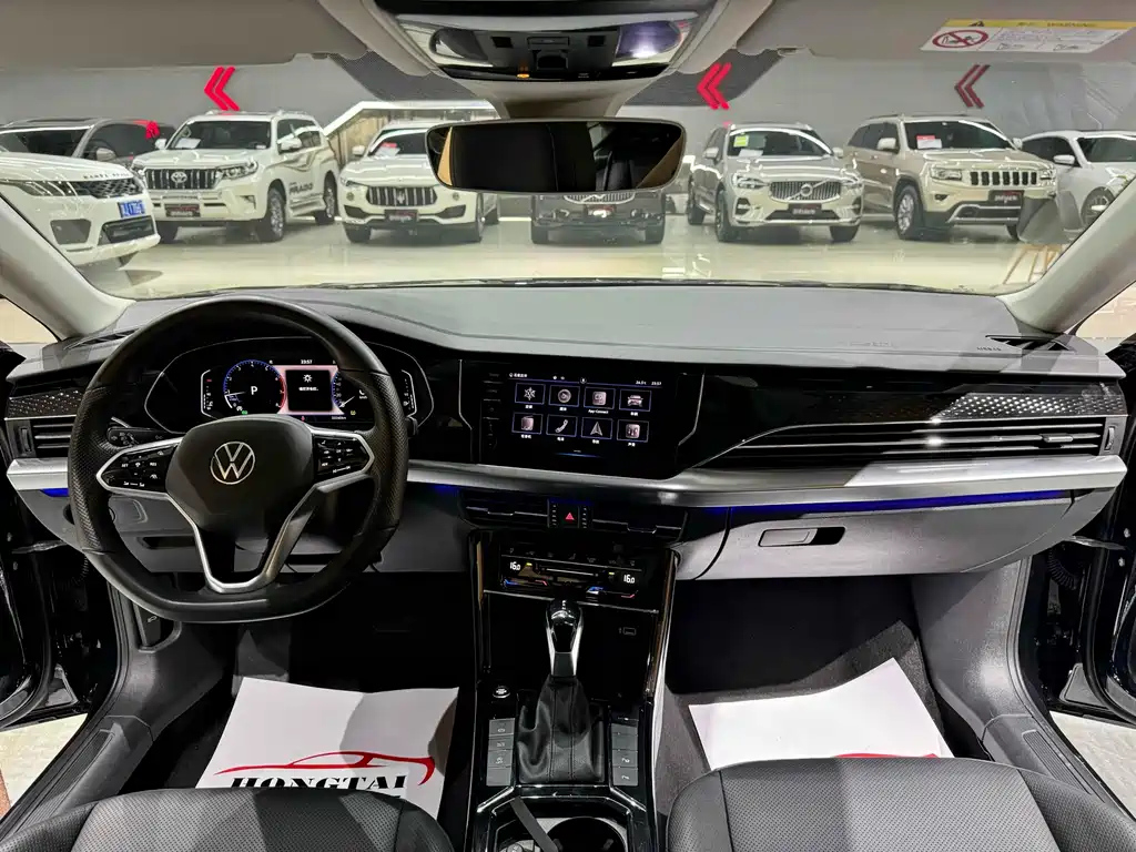 VOLKSWAGEN PASSAT 2022
