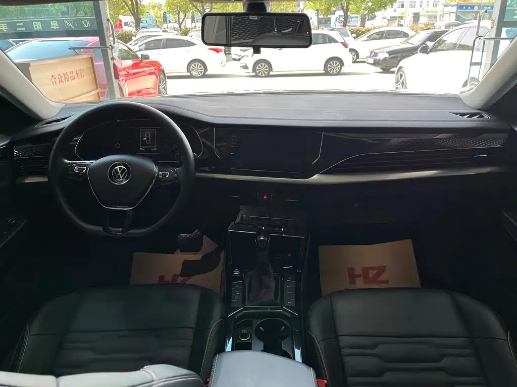 VOLKSWAGEN PASSAT 2021