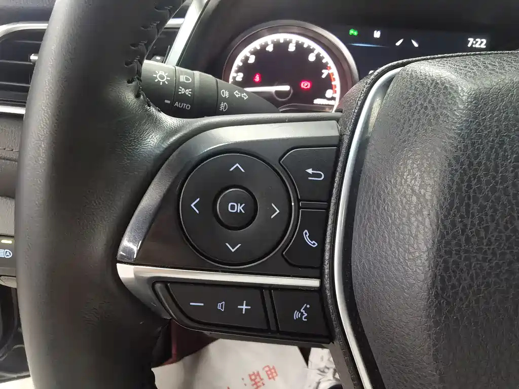 TOYOTA CAMRY 2022