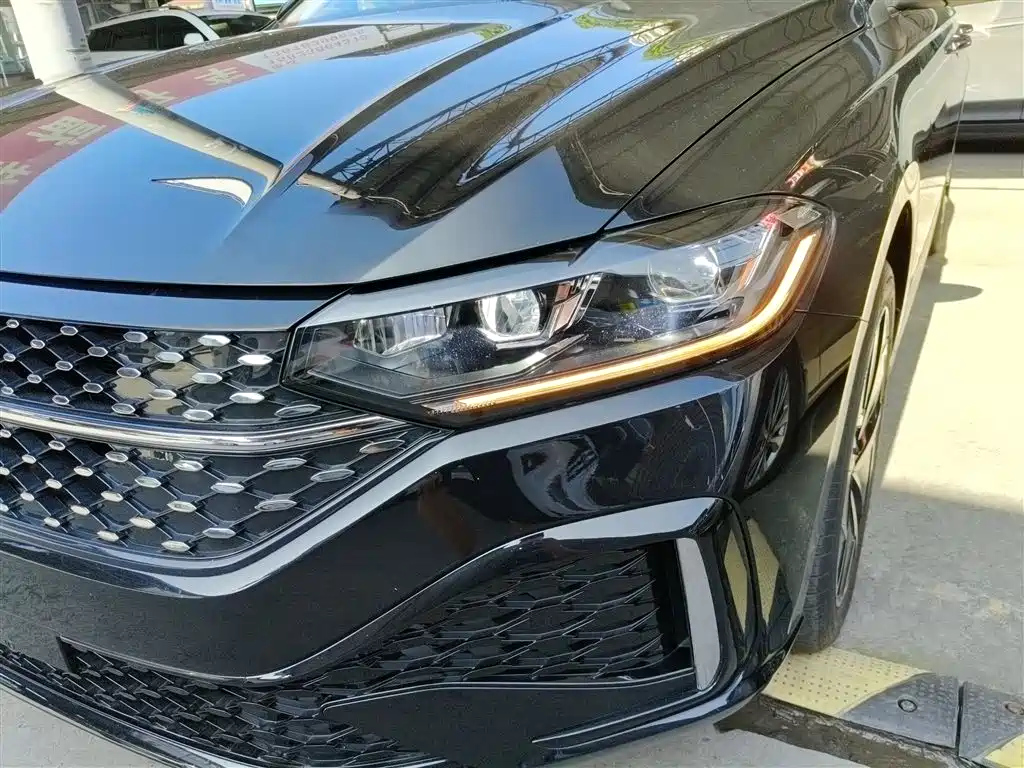 VOLKSWAGEN LAVIDA 2024