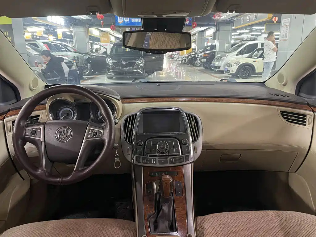 BUICK LACROSSE 2013
