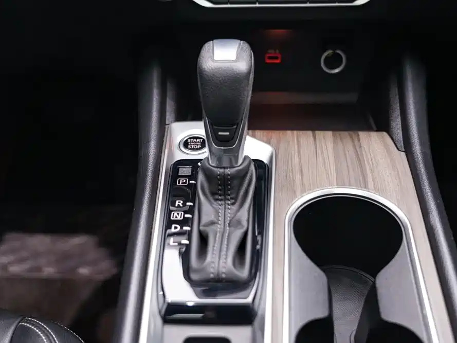 NISSAN TEANA 2020