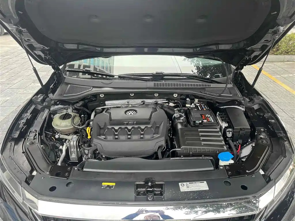 VOLKSWAGEN PASSAT 2019