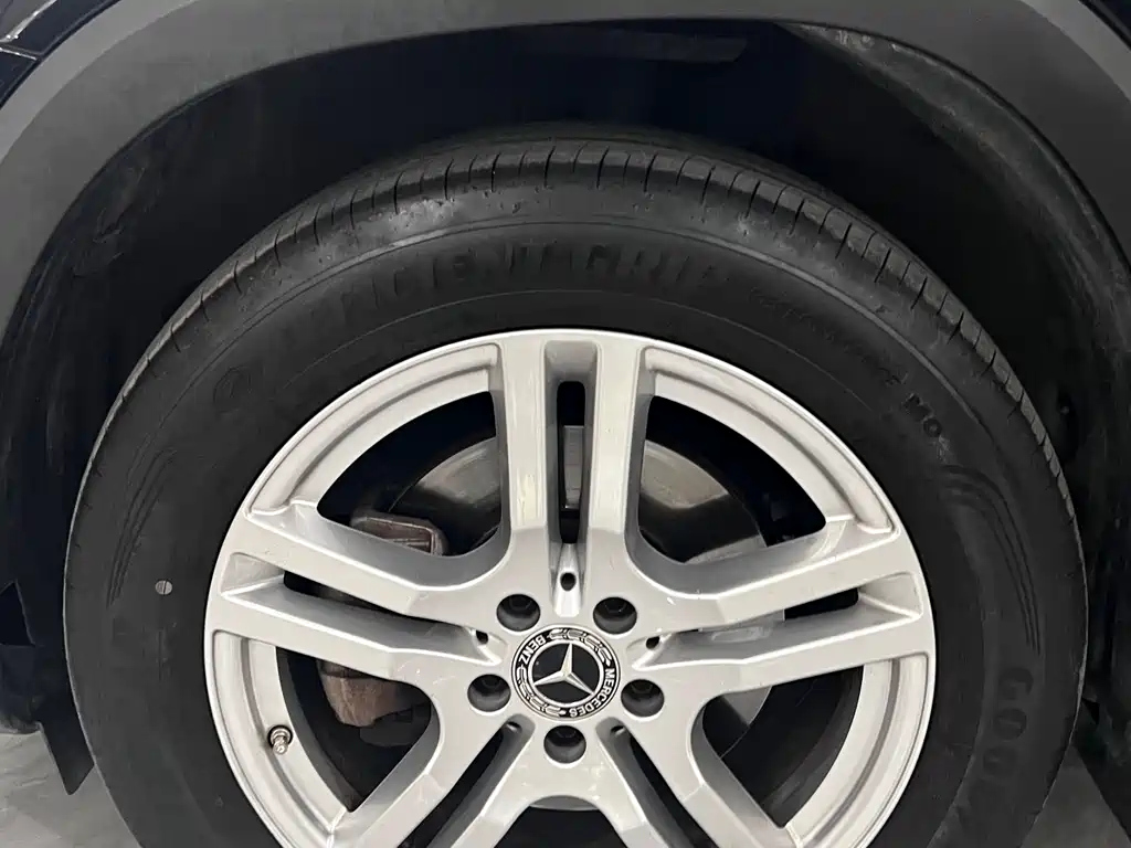 MERCEDES BENZ GLB 2021