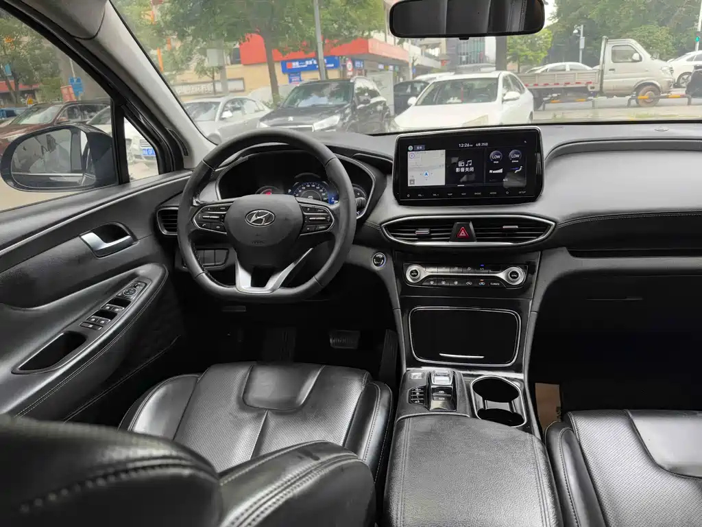 HYUNDAI SANTAFE 2020
