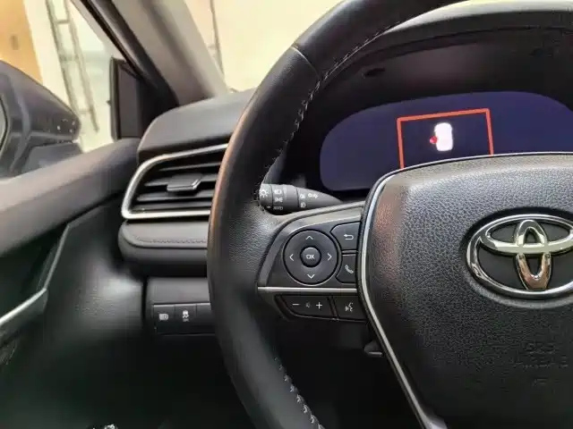TOYOTA CAMRY 2021