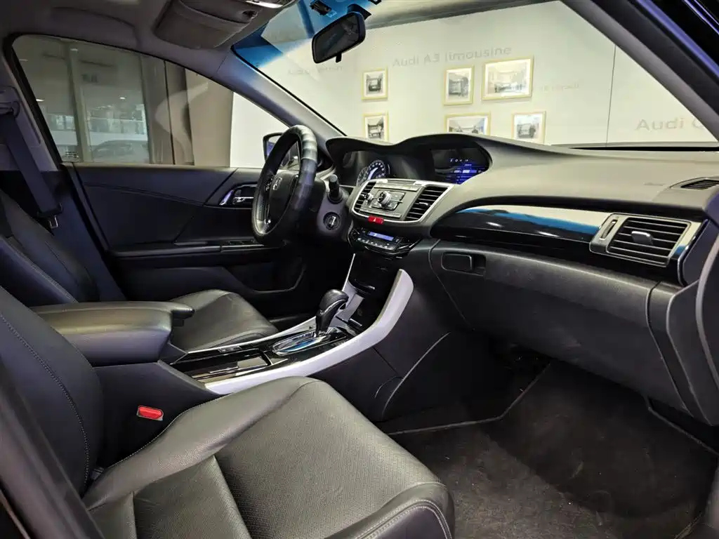 HONDA ACCORD 2018