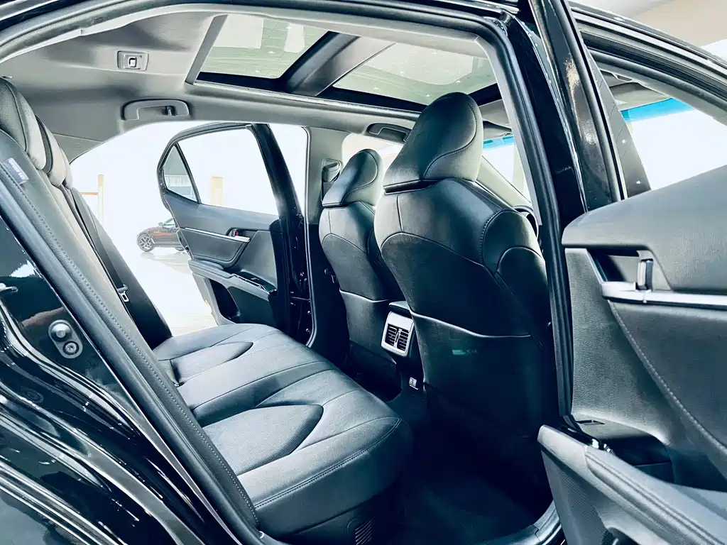 TOYOTA CAMRY 2021