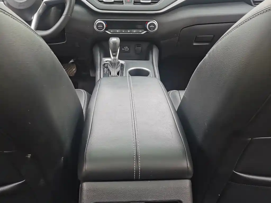 NISSAN TEANA 2019