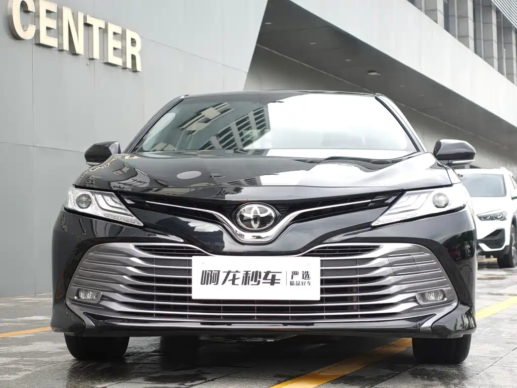 TOYOTA CAMRY 2020