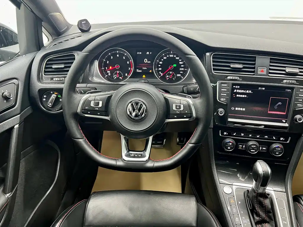 VOLKSWAGEN GOLF 2018