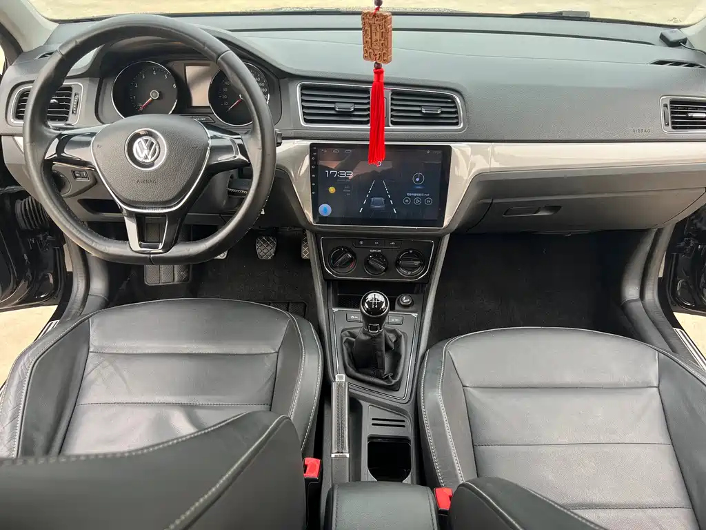 VOLKSWAGEN LAVIDA 2016