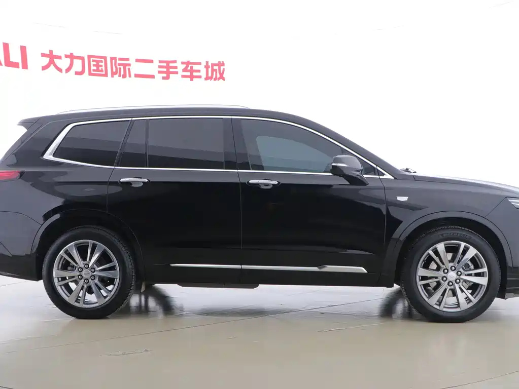 CADILLAC XT6 2021
