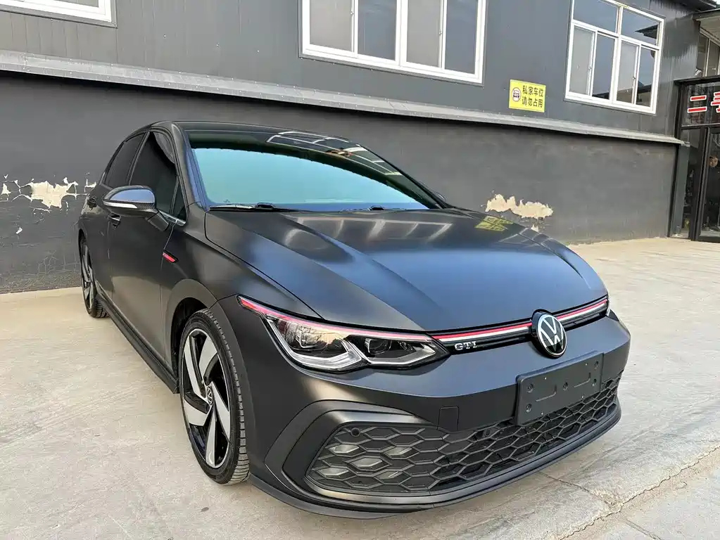VOLKSWAGEN GOLF 2023