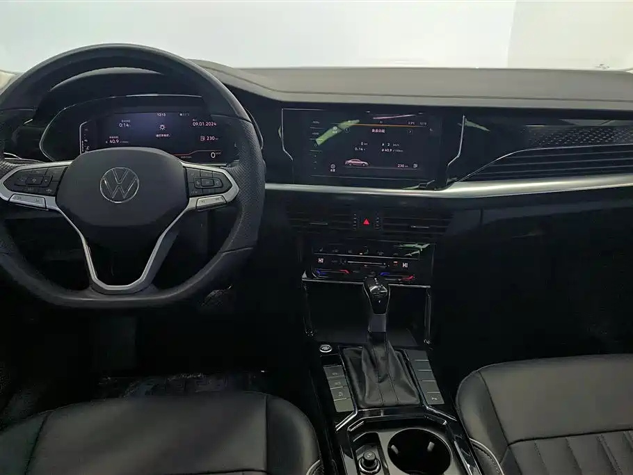 VOLKSWAGEN PASSAT 2022