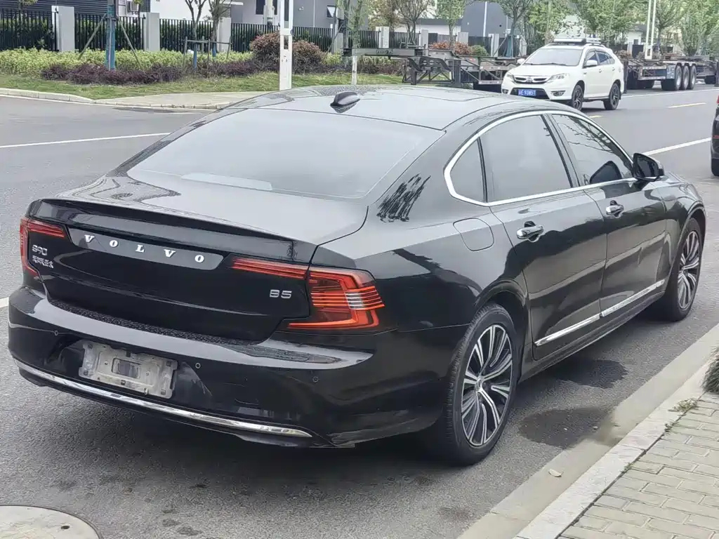 VOLVO S90 2020