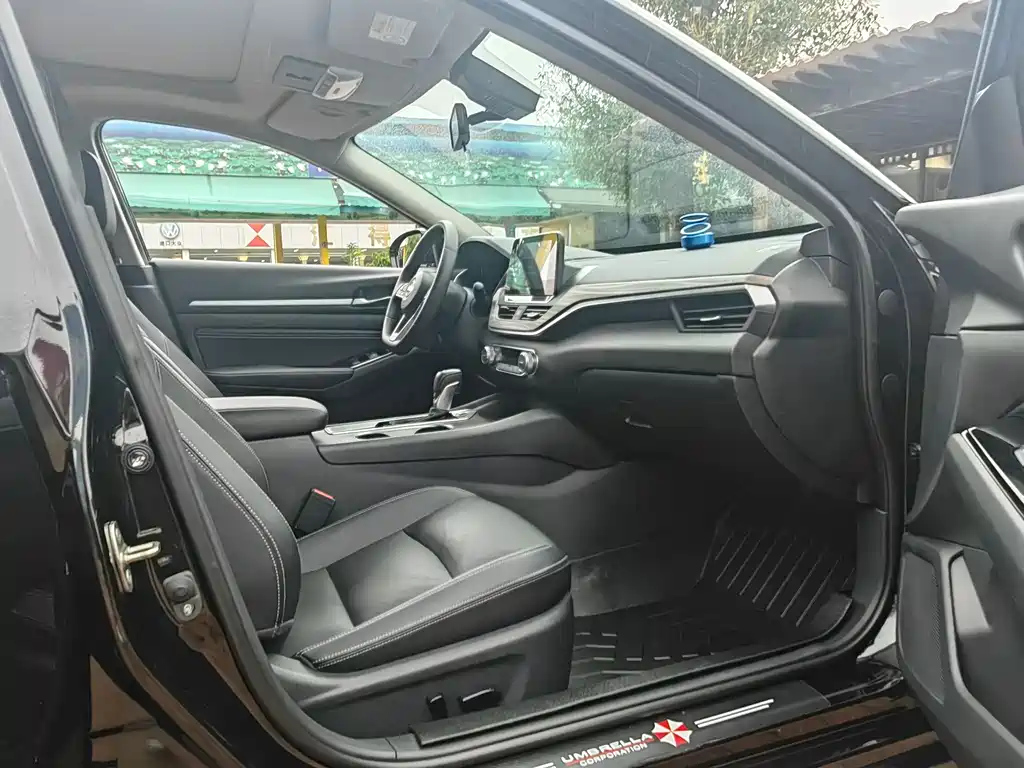 NISSAN TEANA 2022