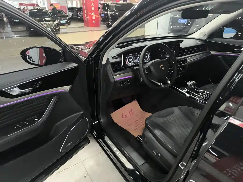 HONGQI HS5 2023
