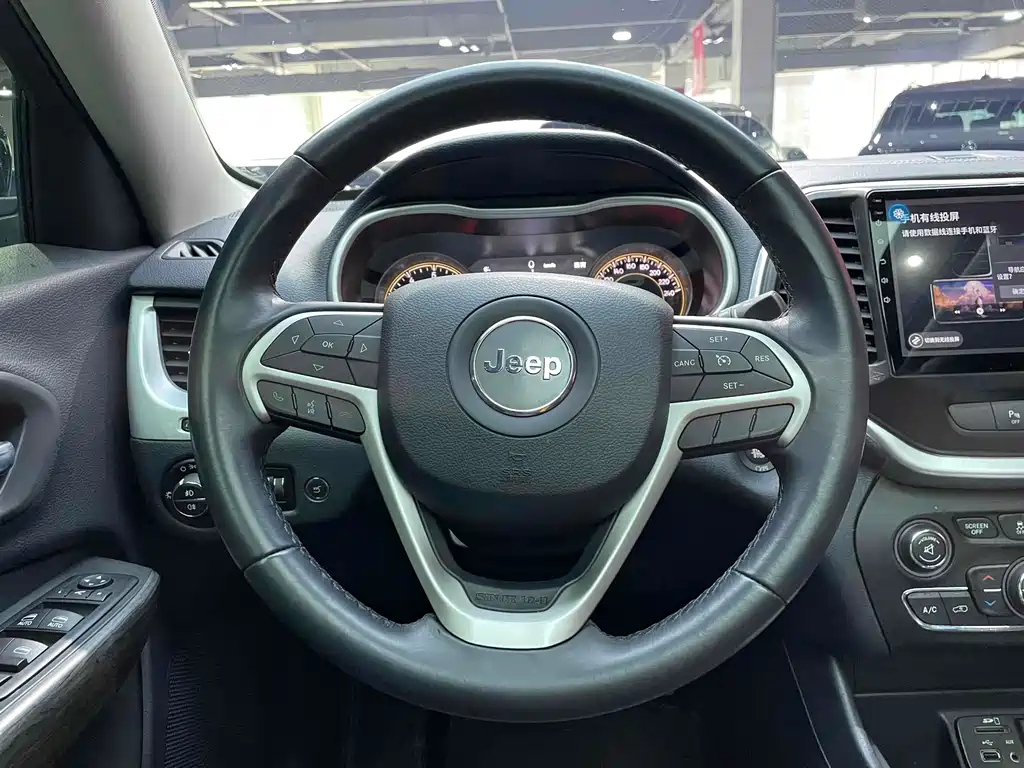 JEEP CHEROKEE 2020