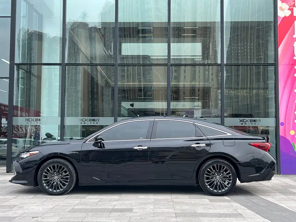 TOYOTA AVALON 2020